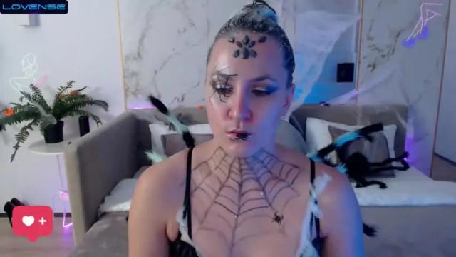 Image 10 of carolinestill Stream on Chaturbate on 24 months ago