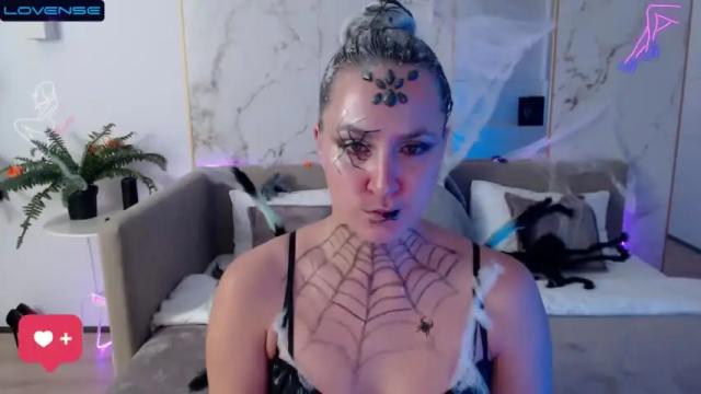 Image 12 of carolinestill Stream on Chaturbate on 24 months ago