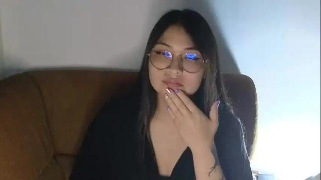 Image 2 of caroll_luna Stream on Chaturbate on 1 month ago