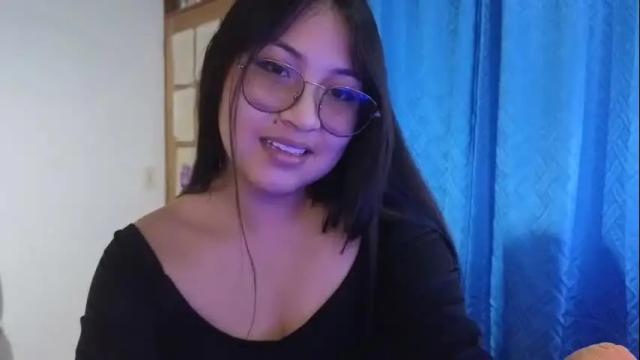 Image 4 of caroll_luna Stream on Chaturbate on 18 days ago
