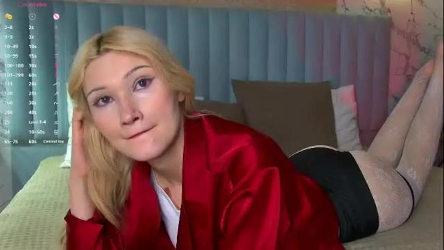 Image 12 of carolreeves Stream on Chaturbate on 4 days ago