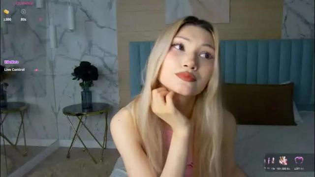 Image 7 of carolreeves Stream on Chaturbate on 5 days ago