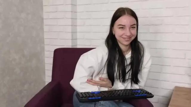 Image 11 of carolreezie Stream on Chaturbate on 15 months ago