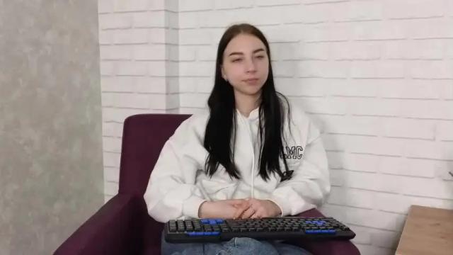Image 12 of carolreezie Stream on Chaturbate on 15 months ago