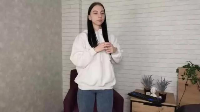Image 8 of carolreezie Stream on Chaturbate on 15 months ago