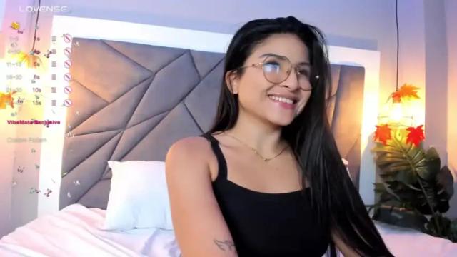 Image 4 of carolscott_ Stream on Chaturbate on 18 months ago