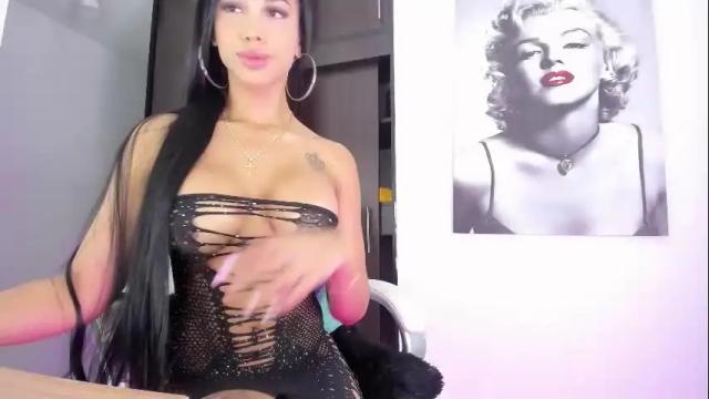 Image 7 of carolyne_sweet Stream on Chaturbate on 17 days ago