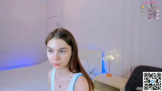 Image 12 of carolynsveronica Stream on Chaturbate on 13 months ago