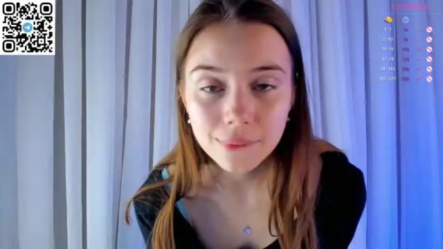 Image 10 of carolynsveronica Stream on Chaturbate on 13 months ago