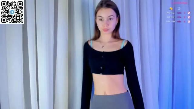 Image 2 of carolynsveronica Stream on Chaturbate on 13 months ago