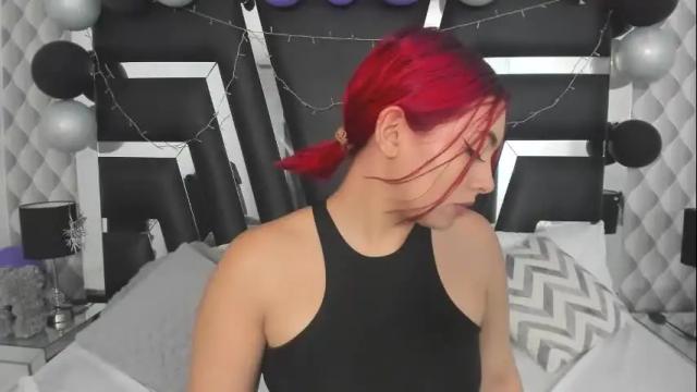 Image 12 of caroo_gomeez Stream on Chaturbate on 24 days ago