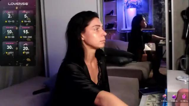 Image 4 of carrie_moonshine Stream on Chaturbate on 10 days ago