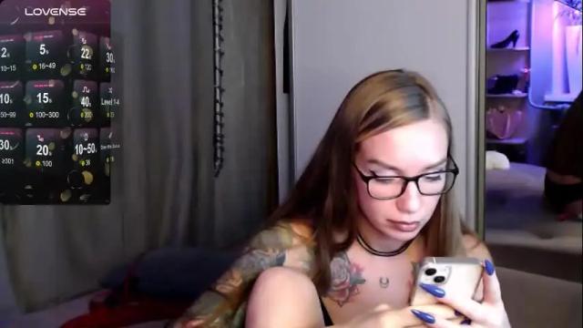 Image 10 of carrie_moonshine Stream on Chaturbate on 1 month ago
