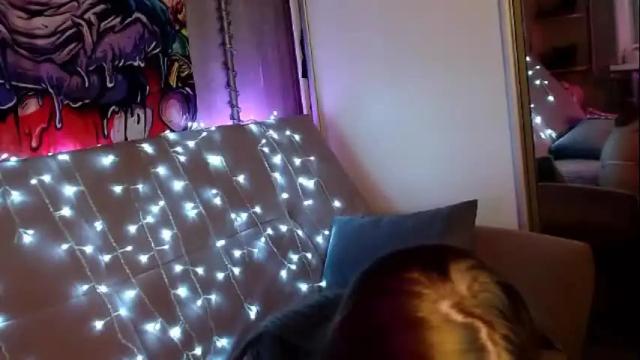 Image 7 of carrie_moonshine Stream on Chaturbate on 13 days ago
