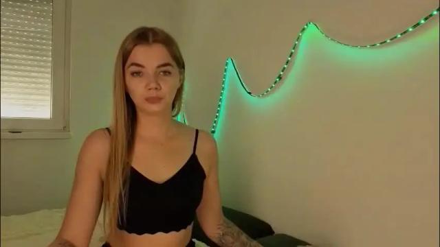 Image 3 of carriebradshawww Stream on Chaturbate on 2 months ago