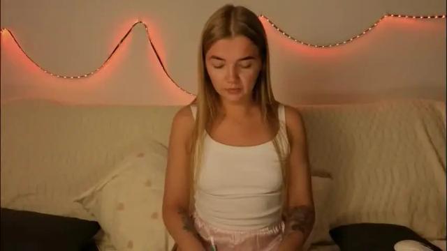 Image 2 of carriebradshawww Stream on Chaturbate on 1 month ago