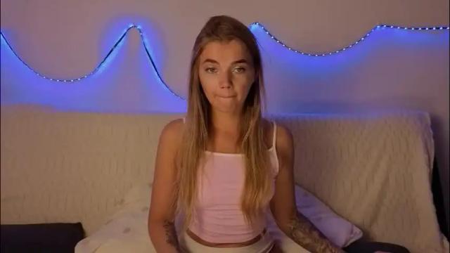 Image 4 of carriebradshawww Stream on Chaturbate on 1 month ago