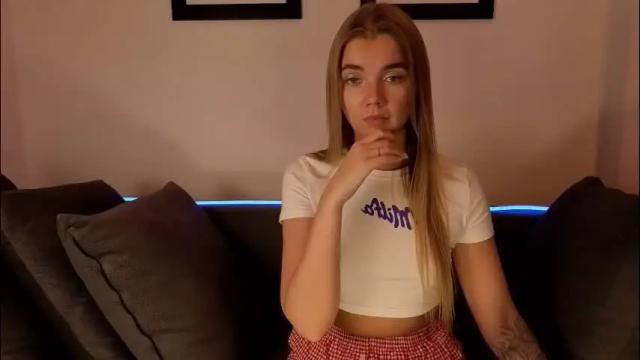 Image 2 of carriebradshawww Stream on Chaturbate on 14 days ago