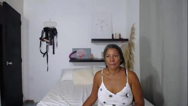 Image 10 of carry_big Stream on Chaturbate on 5 months ago