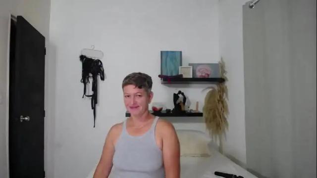 Image 4 of carry_big Stream on Chaturbate on 4 months ago