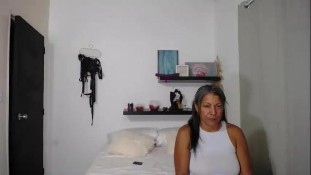 Image 8 of carry_big Stream on Chaturbate on 4 months ago