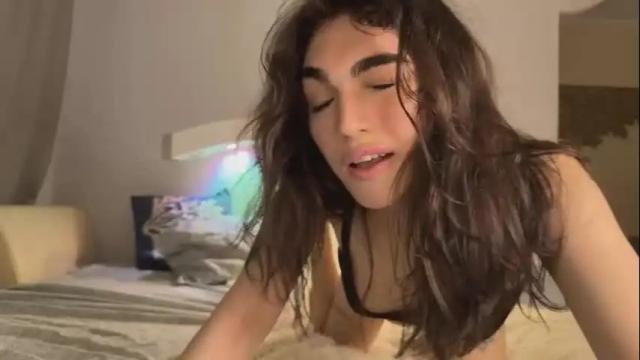 Image 4 of carry_hai Stream on Chaturbate on 12 days ago