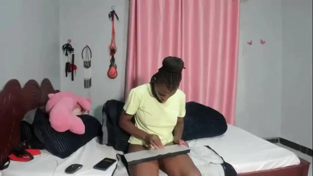 Image 3 of carryswit Stream on Chaturbate on 9 months ago