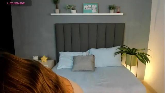 Image 2 of casandra_ballesteros Stream on Chaturbate on 2 days ago