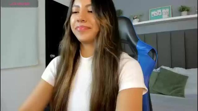 Image 3 of casandra_ballesteros Stream on Chaturbate on 1 month ago