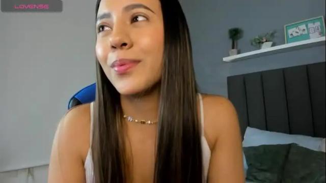Image 6 of casandra_ballesteros Stream on Chaturbate on 1 month ago