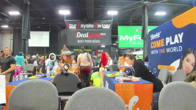 Image 12 of caseykissesxoxo Stream on Chaturbate on 27 days ago