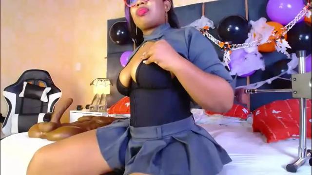 Image 3 of caseymoon Stream on Chaturbate on 4 days ago