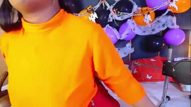 Image 8 of caseymoon Stream on Chaturbate on 2 days ago