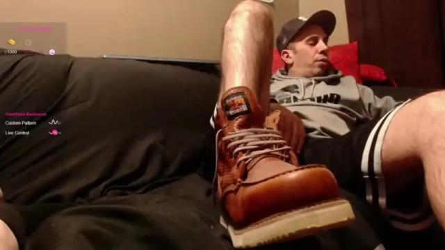 Image 4 of cash_master Stream on Chaturbate on 23 months ago