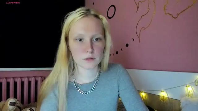 Image 7 of cass_andra Stream on Chaturbate on 16 months ago