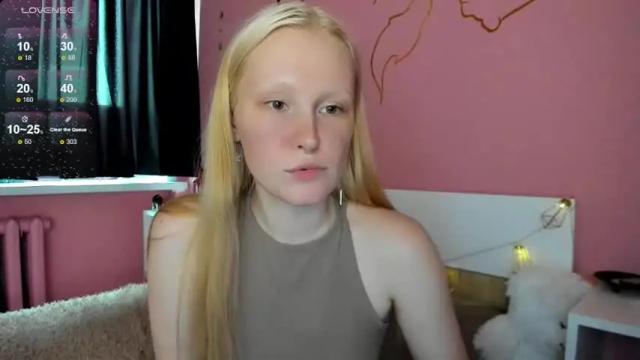 Image 4 of cass_andra Stream on Chaturbate on 16 months ago