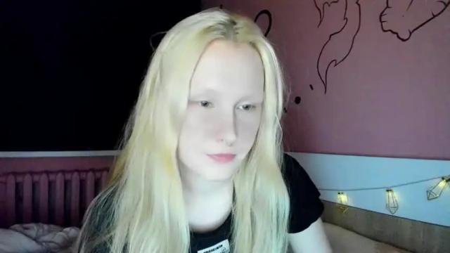 Image 2 of cass_andra Stream on Chaturbate on 15 months ago