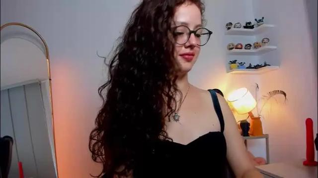 Image 3 of cassandra_caiin Stream on Chaturbate on 1 month ago