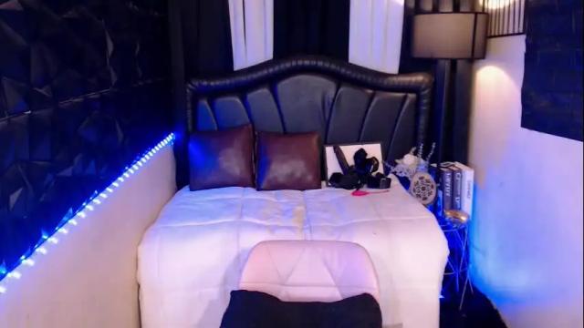 Image 3 of cassandrafoxxx Stream on Chaturbate on 20 days ago