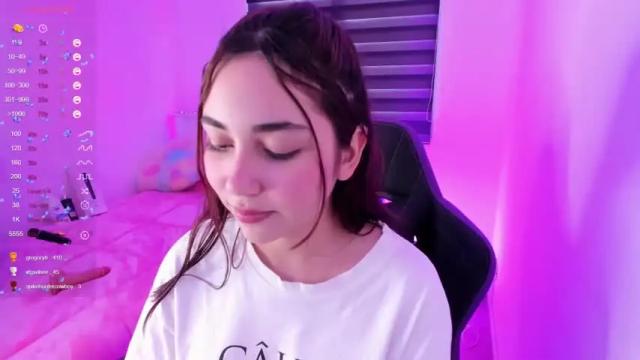 Image 2 of cassie_howard11 Stream on Chaturbate on 21 months ago