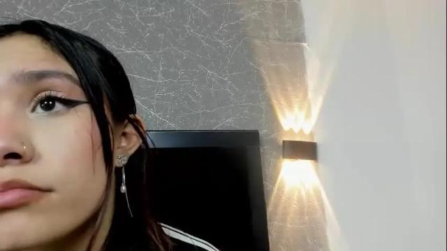 Thumbnail 1, cassie_jones1's Stream at Chaturbate, 1 month ago