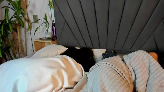 Image 4 of cassie_jones1 Stream on Chaturbate on 17 days ago