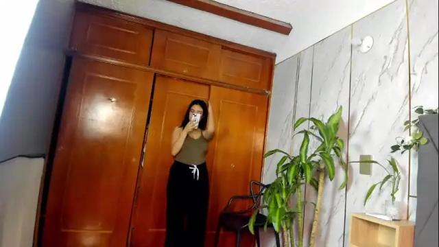 Image 2 of cassie_jones1 Stream on Chaturbate on 15 days ago