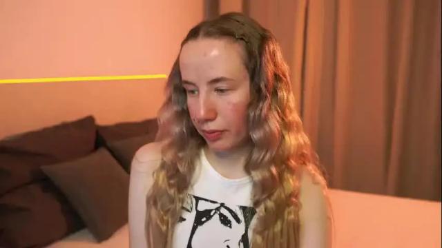 Image 2 of cassie_kelman Stream on Chaturbate on 1 month ago