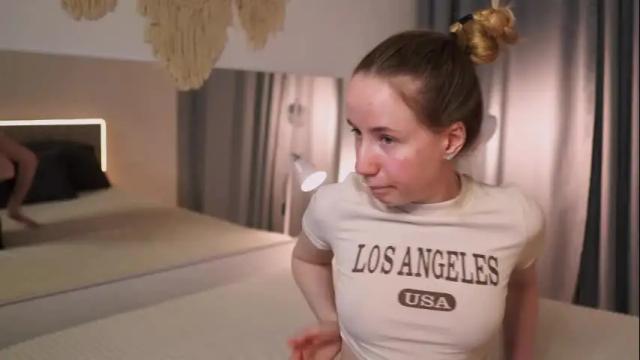 Image 12 of cassie_kelman Stream on Chaturbate on 26 days ago