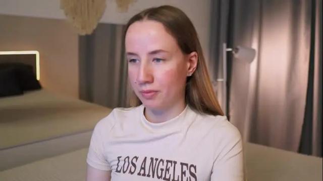 Image 4 of cassie_kelman Stream on Chaturbate on 26 days ago
