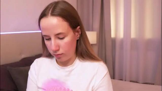 Image 2 of cassie_kelman Stream on Chaturbate on 1 month ago