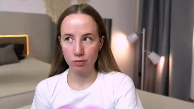 Image 3 of cassie_kelman Stream on Chaturbate on 24 days ago