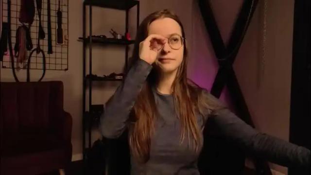 Image 4 of cassiecool Stream on Chaturbate on 2 months ago