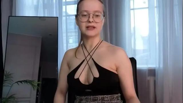 Image 6 of cassiecool Stream on Chaturbate on 20 days ago